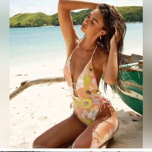 WET LA Darcy floral print one piece swimsuit Sz S